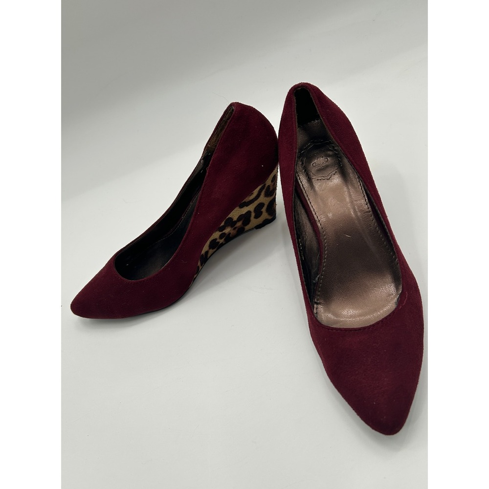 Ollio‎ Burgundy Suede Wedge Heels Leopard Print Pointed Toe Pumps Size 6.5 - Picture 8 of 10